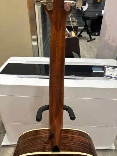 Taylor Guitars - 710E GL 2